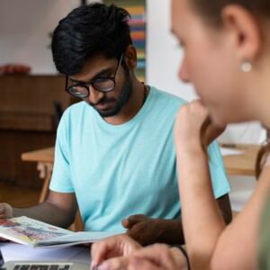 college-mates-studying-together